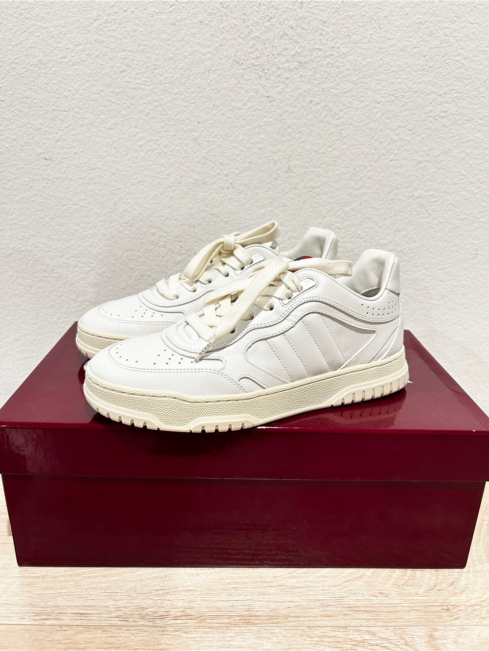 NIB Gucci Women's Gucci Re Web Low Top Sneakers, Size 37.5, $1190 Retail